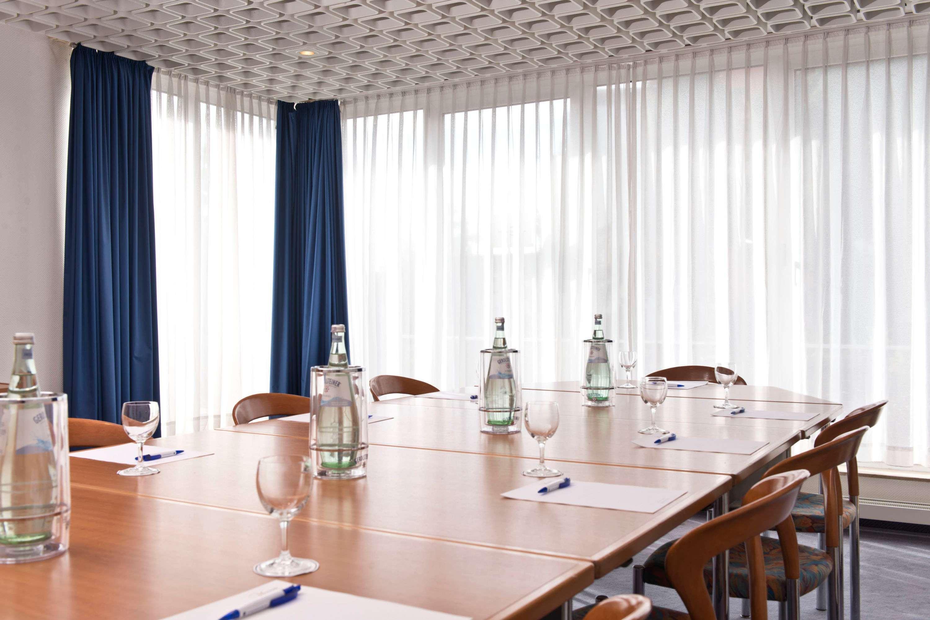 Days Inn Dortmund West Бизнес снимка